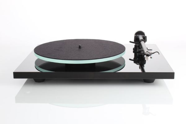 Rega Planar 2 (mit Tonabnehmer Rega Carbon)